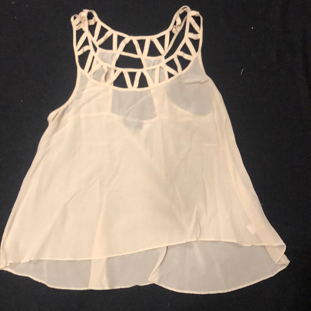 Flowy tank